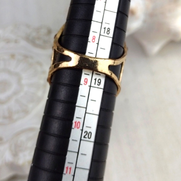 Amber & Gold Tone Sparkly Rhinestone Paved Cocktail Gorgeous Cocktail Ring - Picture 8 of 10